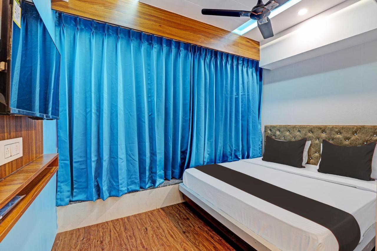 سورات Collection O Hotel Swarg المظهر الخارجي الصورة