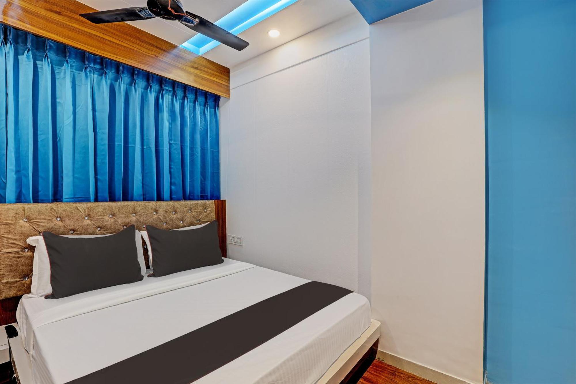 سورات Collection O Hotel Swarg المظهر الخارجي الصورة